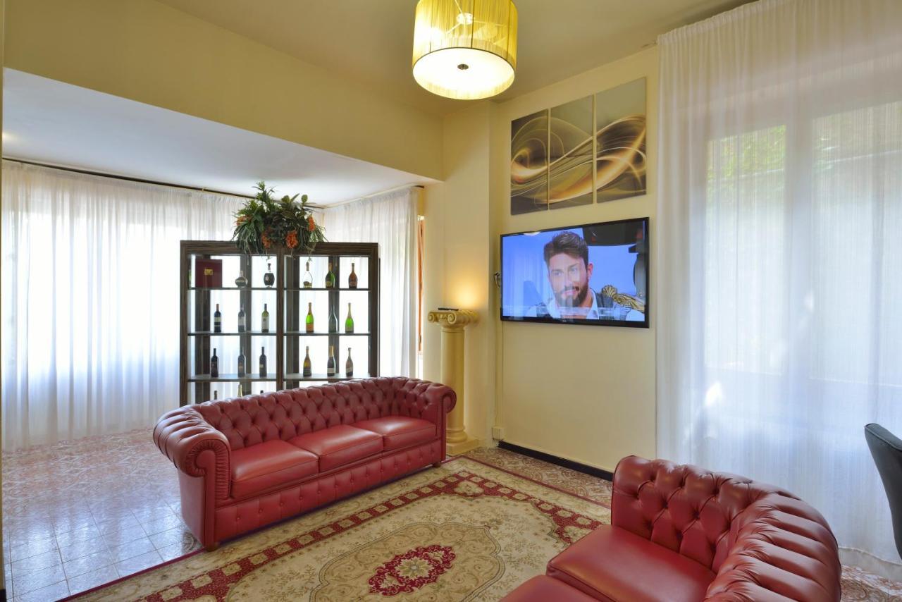 Attico Hotel 3*